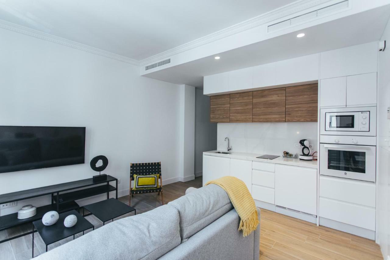 The Lucky Flats - Poeta Quintana Apartment อาลิกันเต ภายนอก รูปภาพ