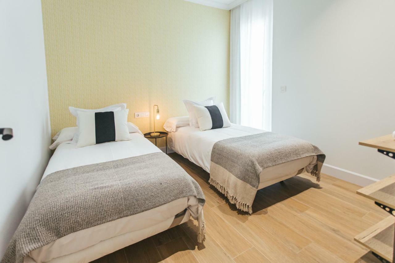 The Lucky Flats - Poeta Quintana Apartment อาลิกันเต ภายนอก รูปภาพ